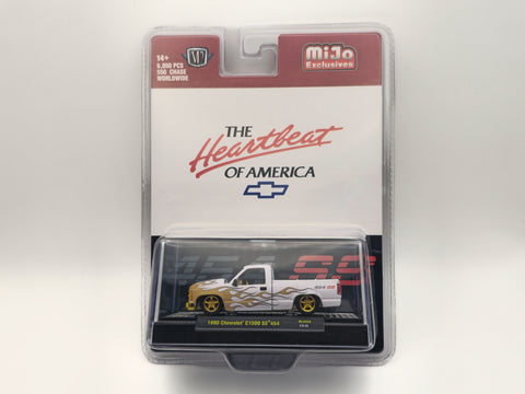 (Chase) 1990 Chevrolet C1500 SS454 White W/Red Flames and Cowl Hood M2 Machines Mijo Exclusive