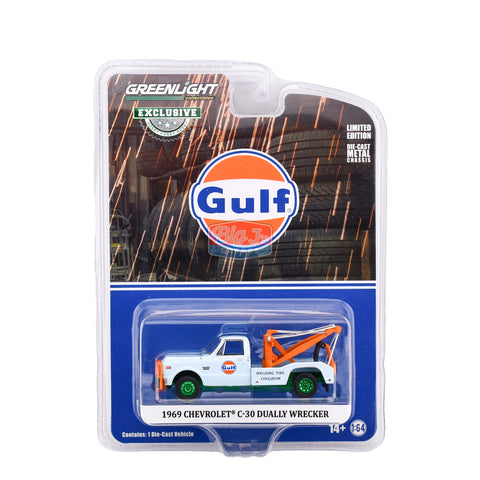 (Chase)1969 Chevrolet C-30 Dually Wrecker - Gulf Oil 'Welding Tire Collision' Greenlight Collectibles Big J's Garage