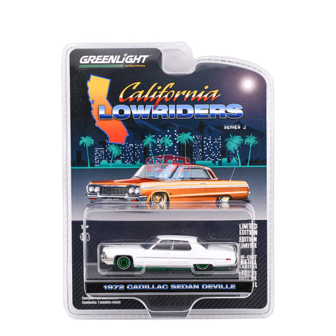 (Chase)1972 Cadillac Sedan DeVille – Cotillion White California Lowriders Series 3 Greenlight Collectibles Big J's Garage