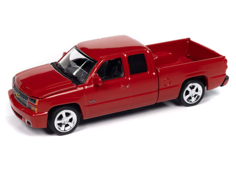 (Pre-Order) 2006 Chevy Silverado SS Truck Extended Cab 'Cateye' w/Fleetside Bed Victory Red Auto World