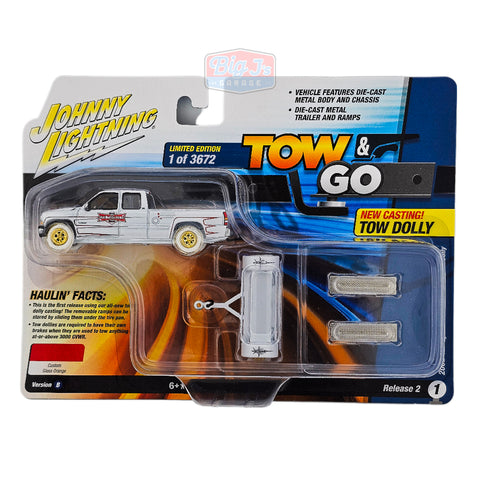 (Chase) 2002 Chevrolet Silverado Extended Cab w/Tow Dolly Molly Orange Johnny Lightning
