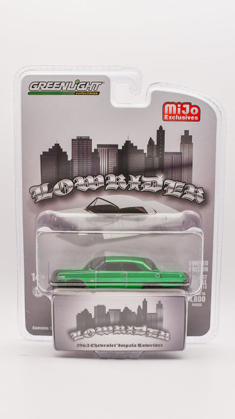 (Chase) 1963 Chevrolet Impala SS Lowrider Grey Greenlight Collectibles Mijo Exclusive