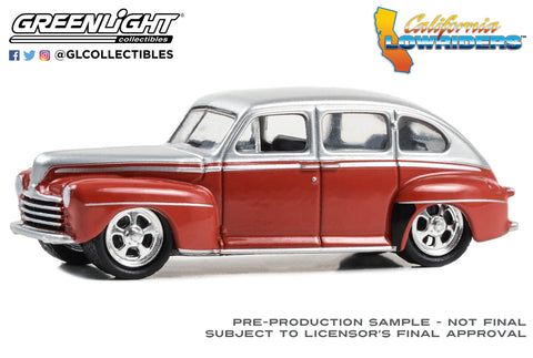 (Pre-Order) 1947 Ford Fordor Super Deluxe – Silver Metallic over Red Two-Tone California Lowriders Series 4 Greenlight Collectibles - Big J's Garage