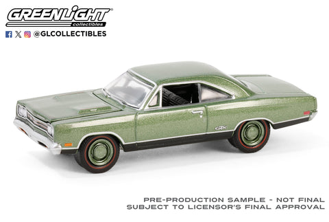 (Pre-Order) 1969 Plymouth HEMI GTX F8 Ivy Green Metallic Barrett-Jackson Series 14 Greenlight Collectibles - Big J's Garage